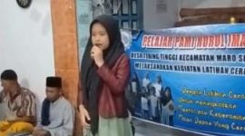 Kegiatan Ceramah agama diikuti Dea Partiwi di Masjid Desa Olak Kemang (Foto/Red)